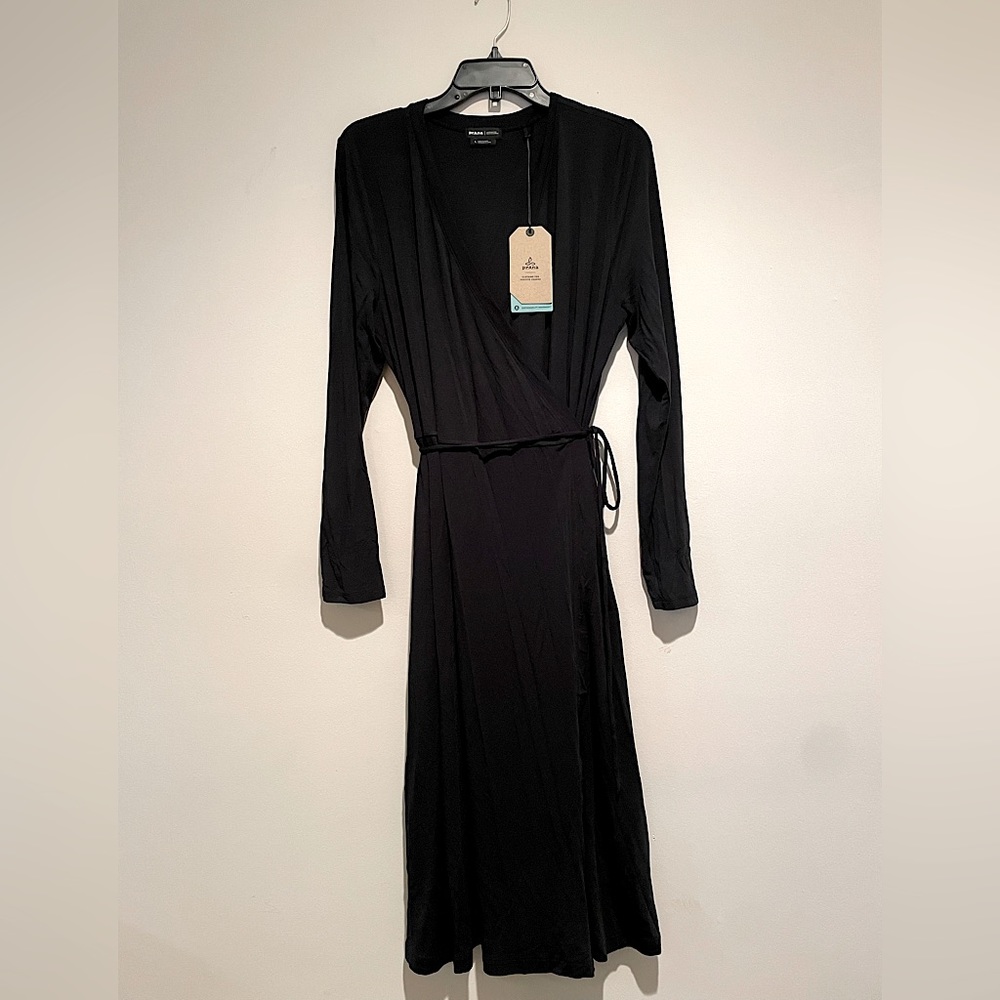 Prana Women’s Foundation LS Wrap Dress Black Size L NWT